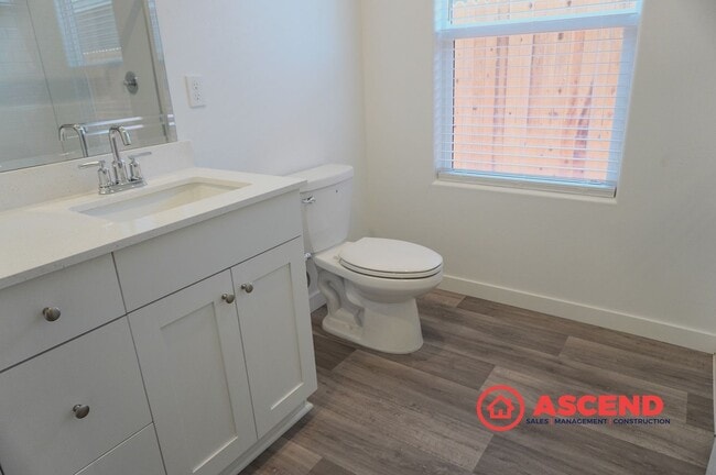Building Photo - Spacious 4 Bed/2 Bath Brand New Build! in Bakersfield's Desirable 93311 Area — Solar, Garage & Fu...