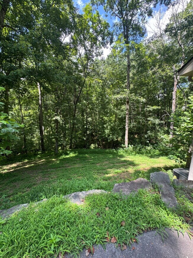 Building Photo - 46 Madison Heights Dr
