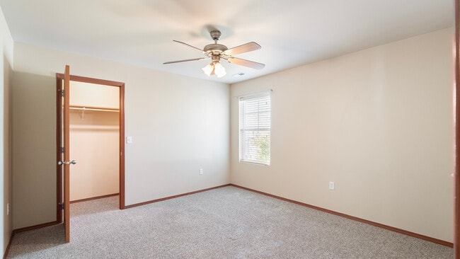 Building Photo - 1605 Kedlin Ln