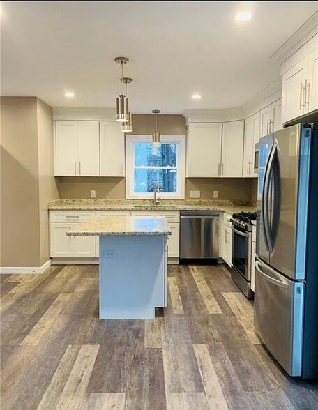 Building Photo - 99 Parnell St