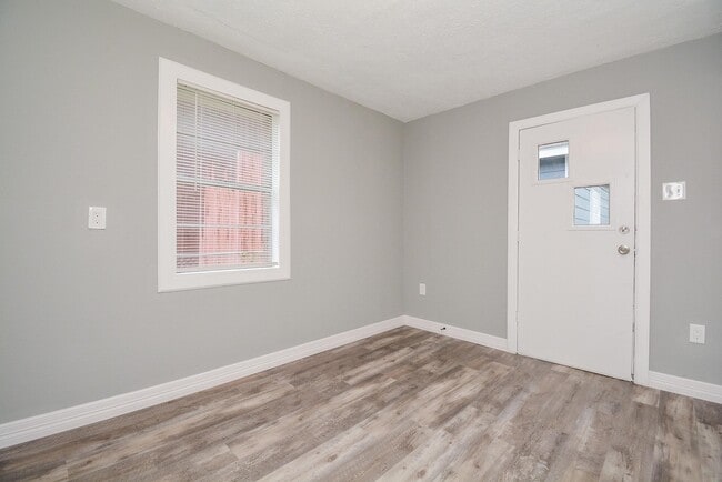 Building Photo - 14631 Renault St