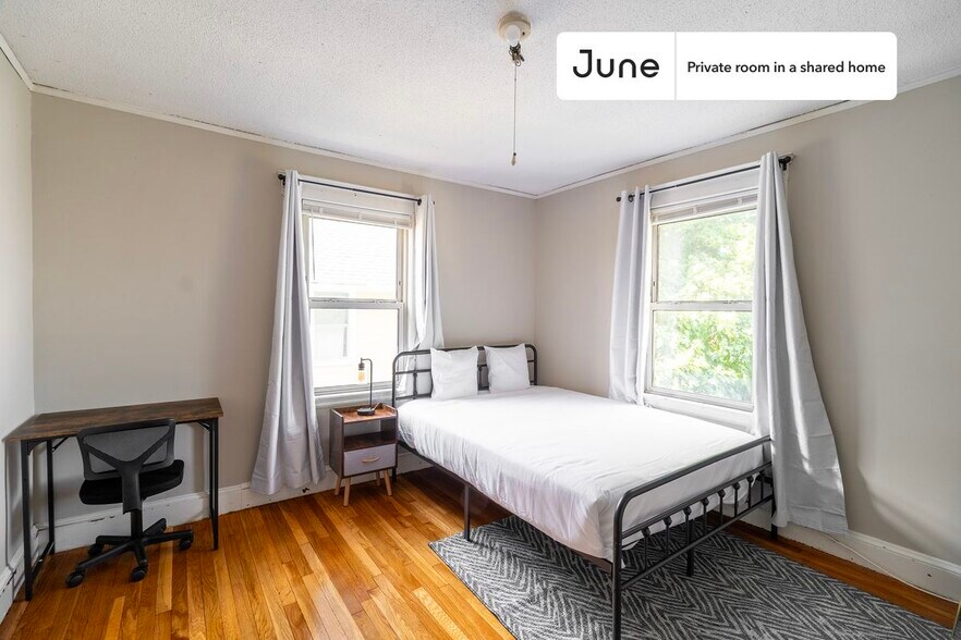 Primary Photo - Room in Shared 4 bed/1 bath home