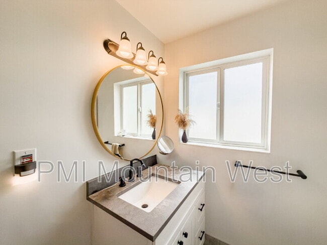 Building Photo - 2323 Bryan Ave