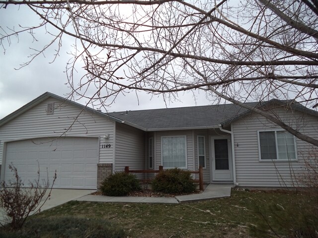 Primary Photo - 1149 N Caterpillar Ave