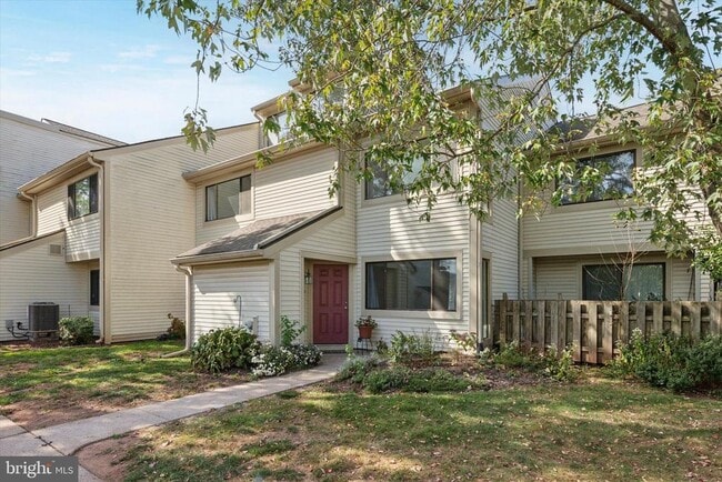 Building Photo - 503 Freedom Cir