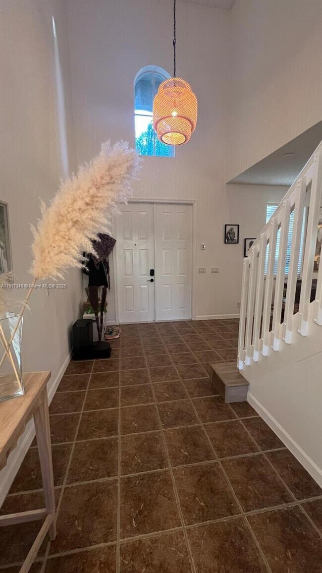 Building Photo - 1546 Sandpiper Cir