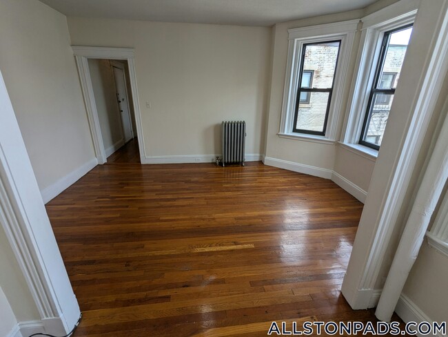 Building Photo - 1152 Commonwealth Ave