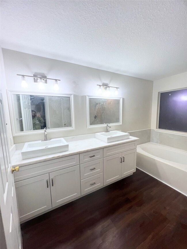 Building Photo - 19551 Dawn Canyon Rd