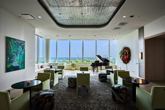 Building Photo - 1006 S Michigan Ave