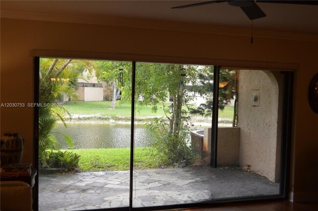 Building Photo - 3932 Estepona Ave