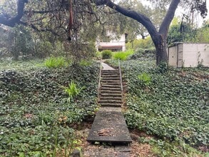 Building Photo - Upper East/Mission Area 3 Bedroom Home - Available Mid-August
