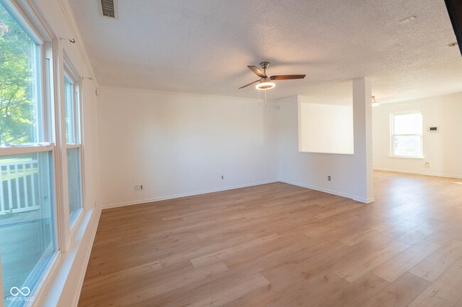 Building Photo - 2887 Ludwig Dr