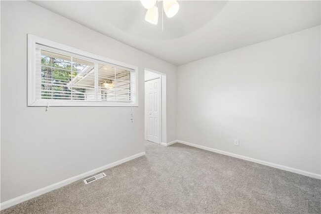 Building Photo - 2653 Tilson Rd