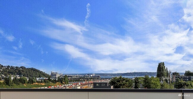 Building Photo - Magnolia Stunner with VIEWS galore from ro...