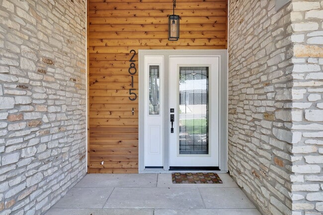 Building Photo - 2815 Inridge Dr