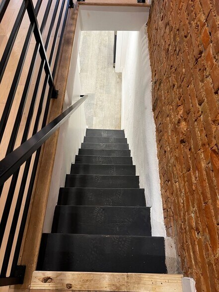 Building Photo - 124 N Felton St