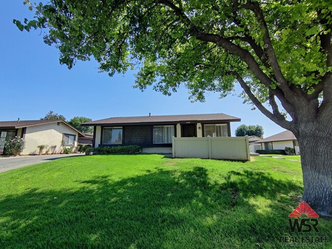 Primary Photo - 3 Bedroom, 2 Bathroom Condo W/ 2 Car Garage