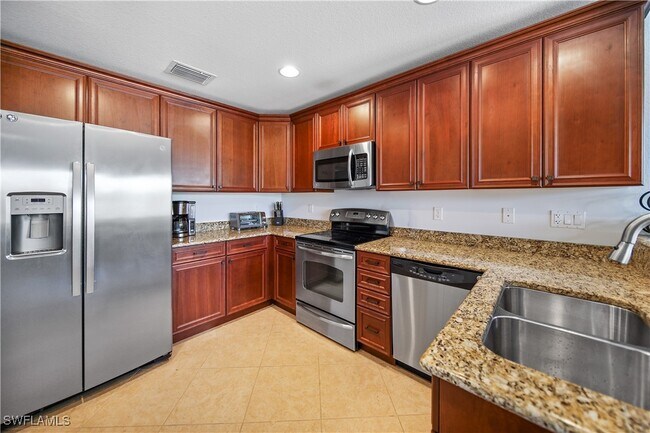 Building Photo - 6626 Alden Woods Cir