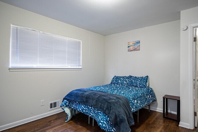Building Photo - The Forest Haven | Large Forest Haven home with a spacious yard and deck, conveniently located ju...