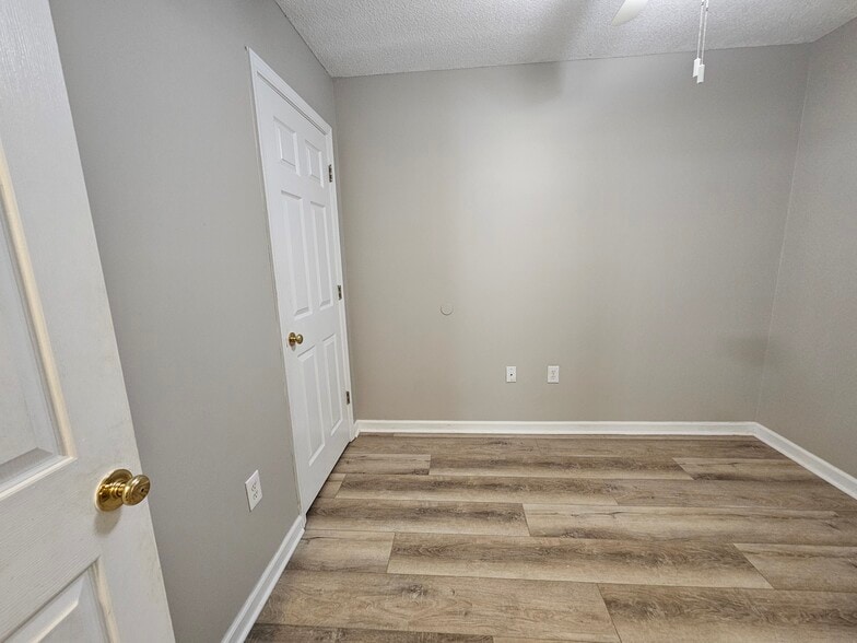 Closet - 305 Pope Field Rd #A