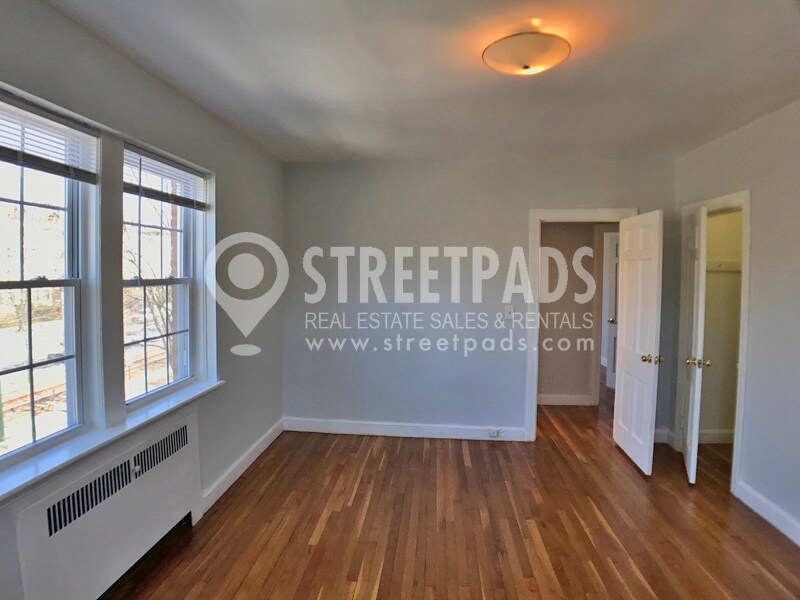 Building Photo - 1139 Beacon St