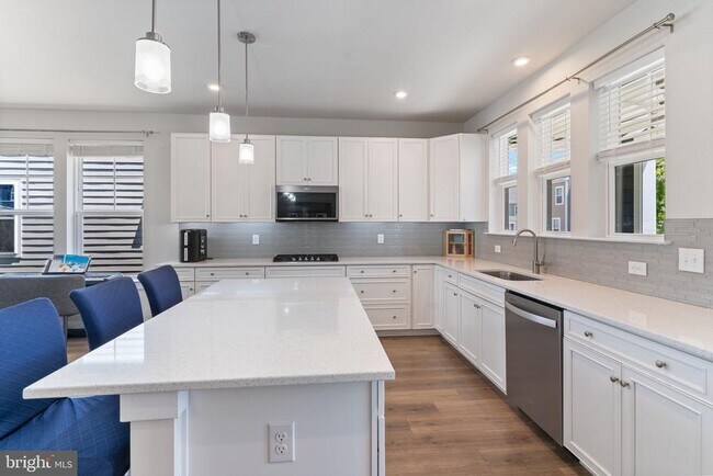 Building Photo - 17713 Longspur Cove Ln