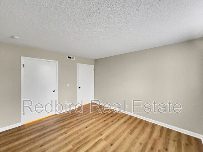 Building Photo - 2929 Selena Dr