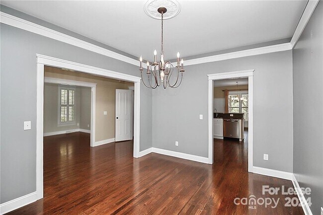 Building Photo - 2300 Mirow Pl