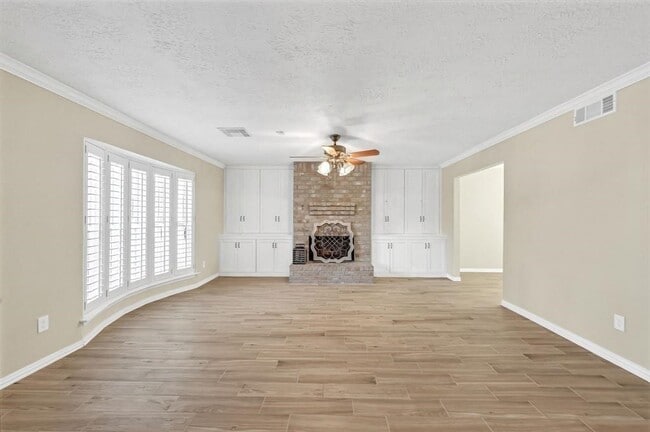 Building Photo - 8306 Wind Forest Dr