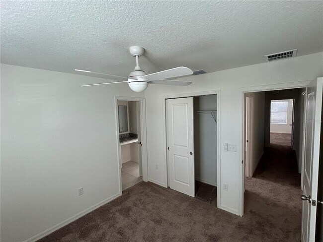 Building Photo - 718 Overpool Ave