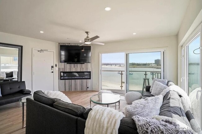 Building Photo - 2820 Bayside Walk