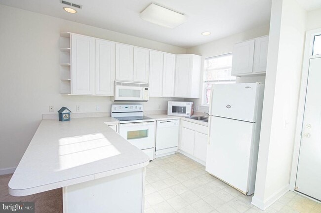 Building Photo - 38478 Ocean Blvd