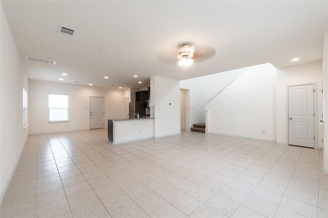 Building Photo - 217 Bent Creek Dr