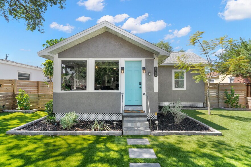 Building Photo - 3950 1st Ave N