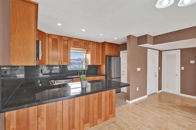 Building Photo - 7580 SW 82nd St