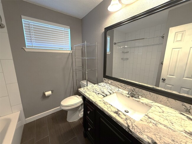 Building Photo - 17119 Barcelona Dr