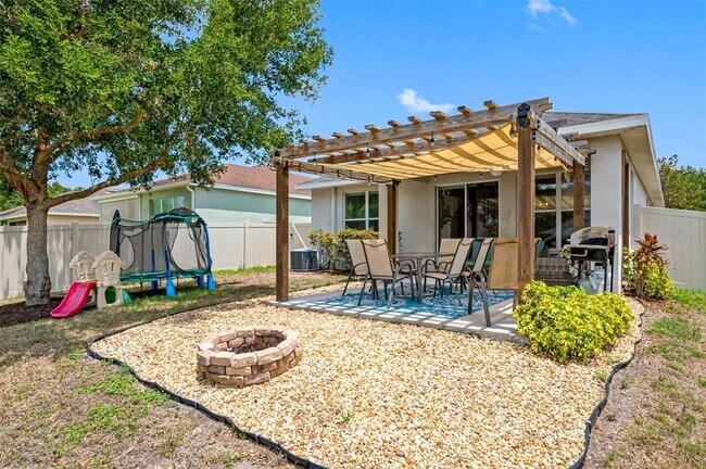 Building Photo - 17414 New Cross Cir