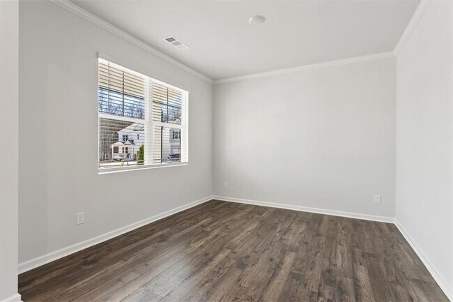 Building Photo - 460 Barnwood Ln