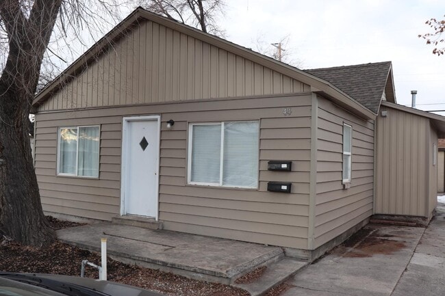 Building Photo - 44 W 2700 S