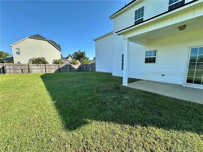 Building Photo - 512 Pecan Grove Loop