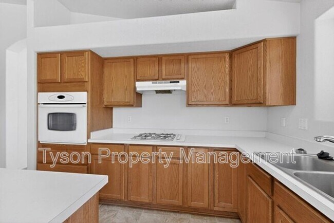 Building Photo - 9012 Sandy Spring Ave SW