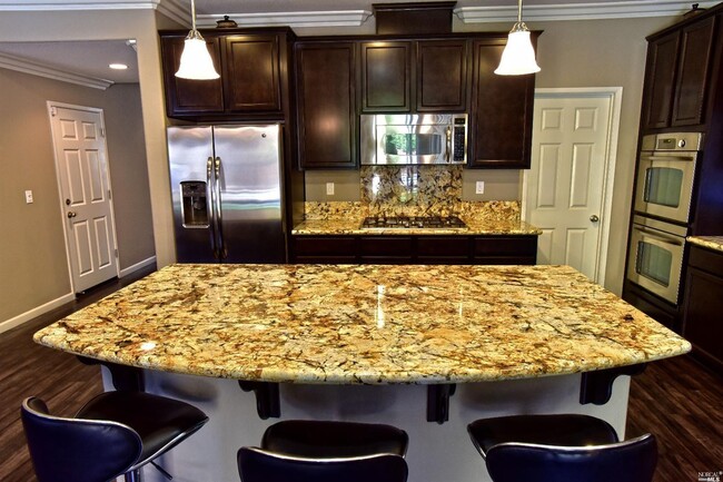 Building Photo - 1416 Couples Cir