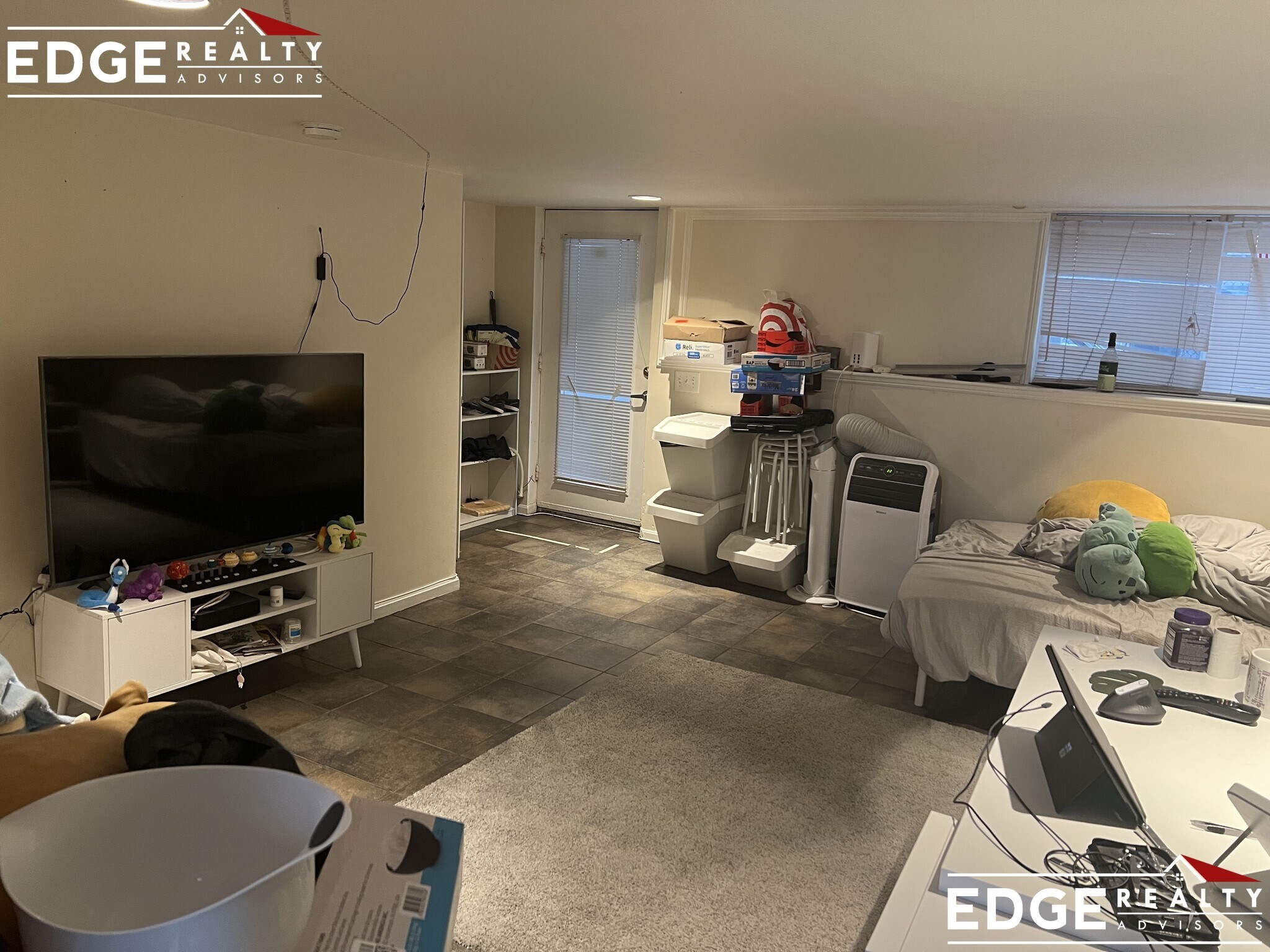 Building Photo - 2 Hingham St