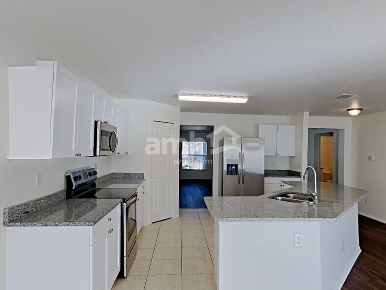 Building Photo - 30908 Temple Stand Ave