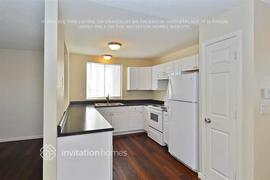 Building Photo - 17634 Snowberry Way