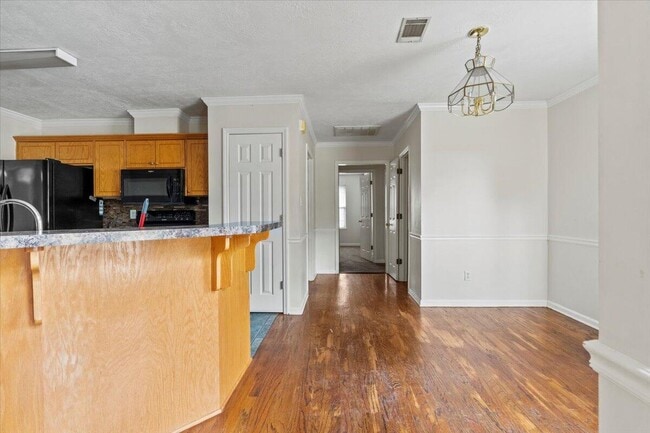 Building Photo - 4500 Martha's Way