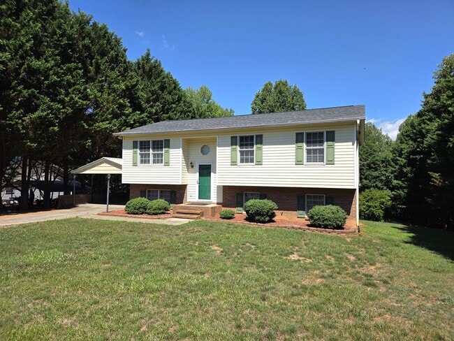 Building Photo - 273 Woodbridge Dr