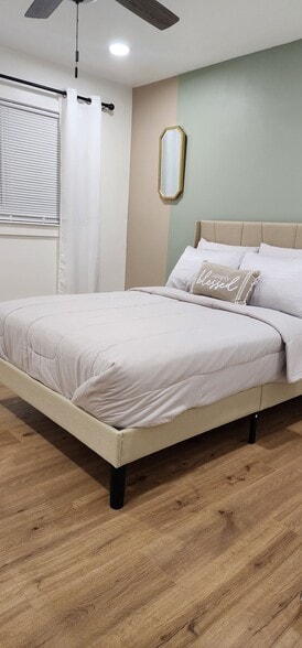 Building Photo - 3401 Windridge Dr