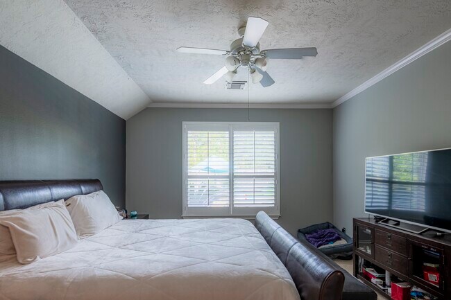 Building Photo - 10 Delphinium Pl