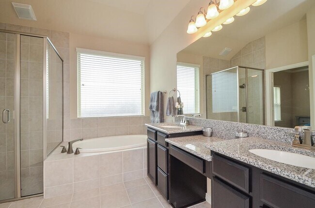 Building Photo - 3534 Chestnut Grove Ln